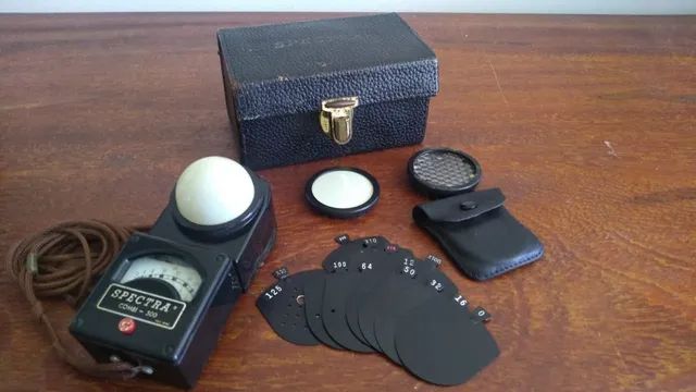 Fotômetro Spectra Combi-500 com case e filtros para fotografia