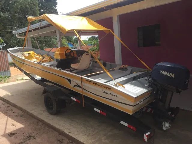 Kit com Lancha 6 metros ALUFORT com motor 25HP YAMAHA (revisado), perfeitas condições.