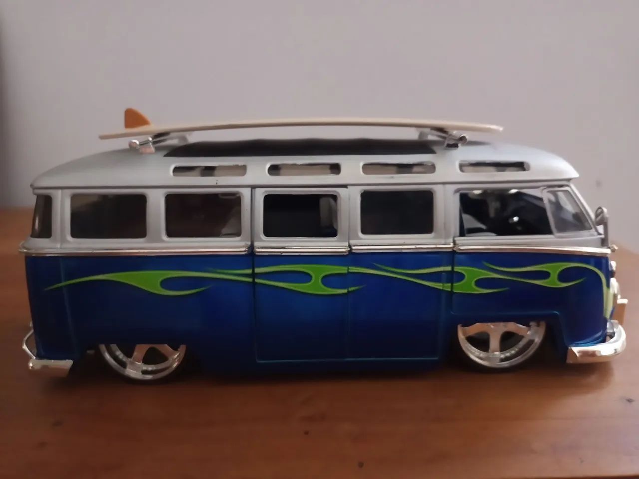 miniatura jada 1/24 Vw kombi 