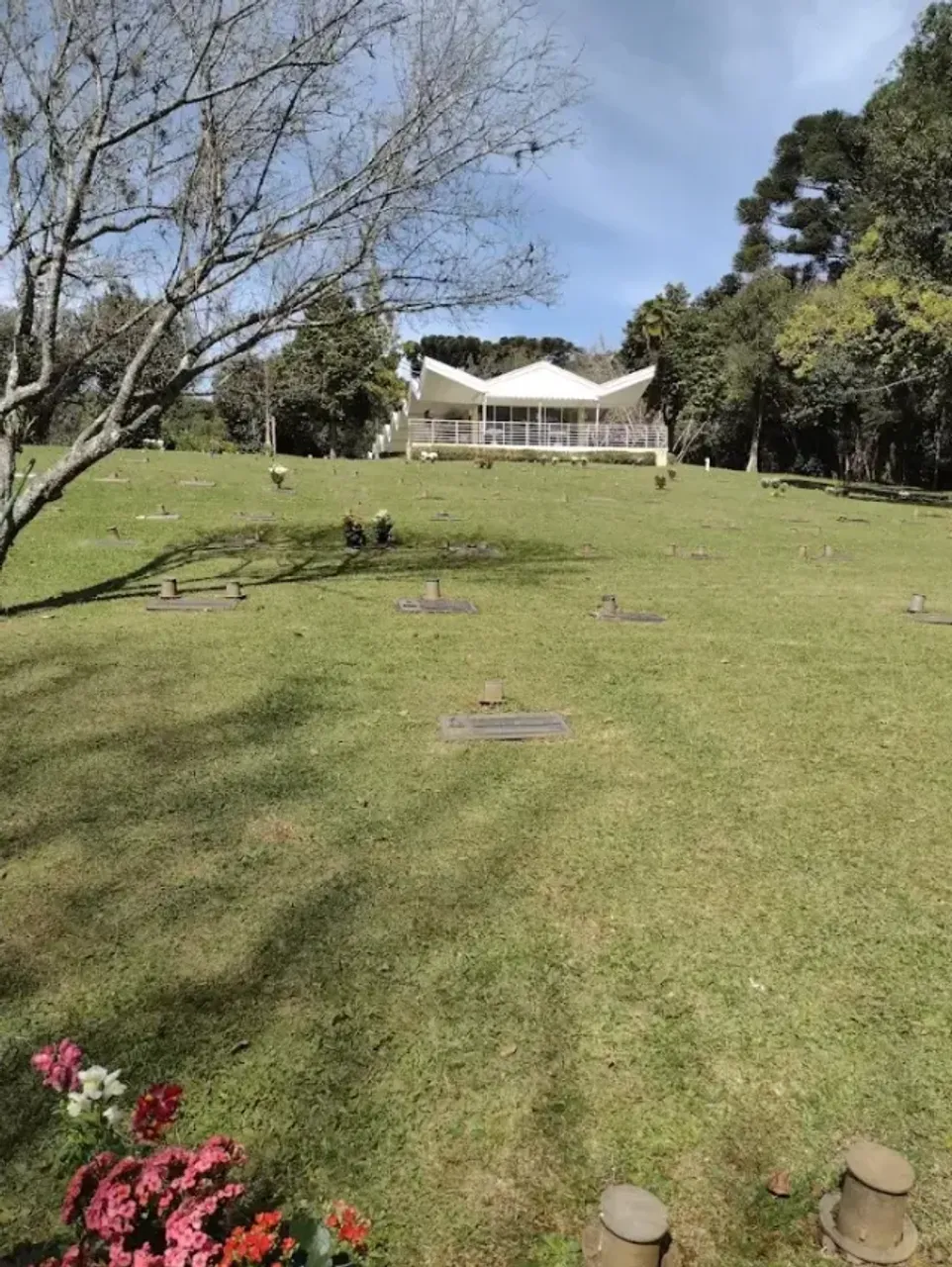 JAZIGO NO CEMITÉRIO PARQUE IGUAÇU - TERRENO EM REGIÃO NOBRE