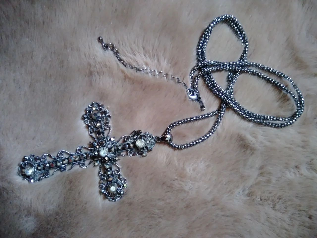 Colar Crucifixo Strass Cativa Acessórios - Foto 4