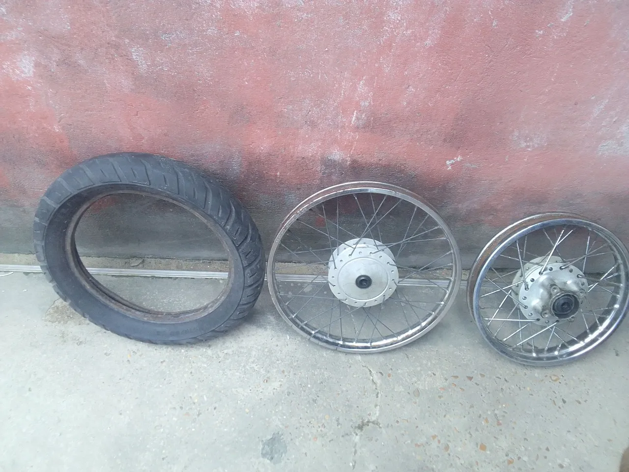 Aro de moto, Modelo Pop 100