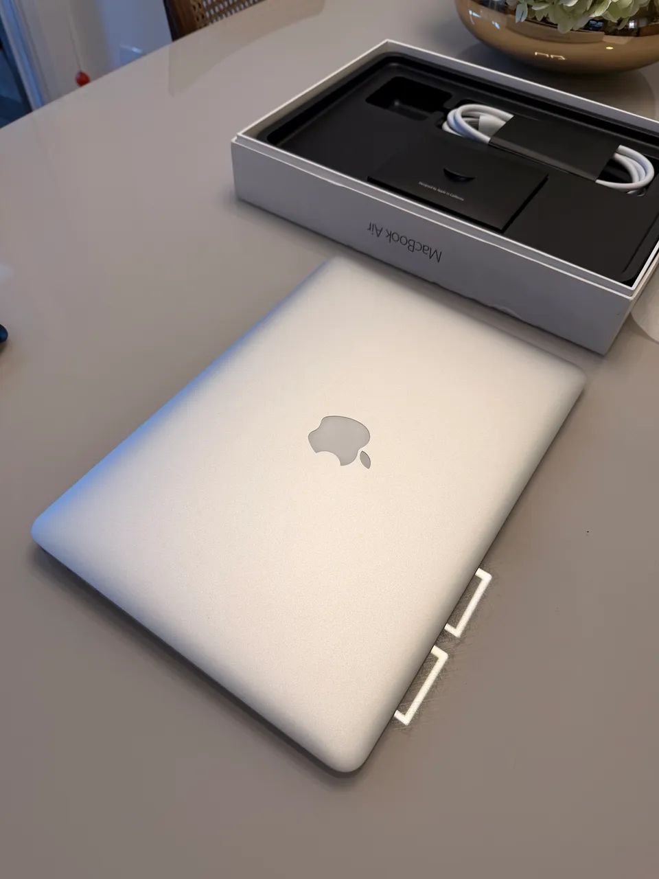 【美品】MacBook Air 13インチ 2017年 i5 8GB 251GB 2017 Apple MacBook Air 13 polegadas, 8GB RAM, 128GB SSD Armazenamento