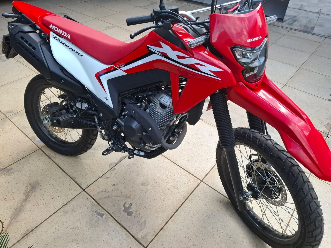 XR 300L TORNADO