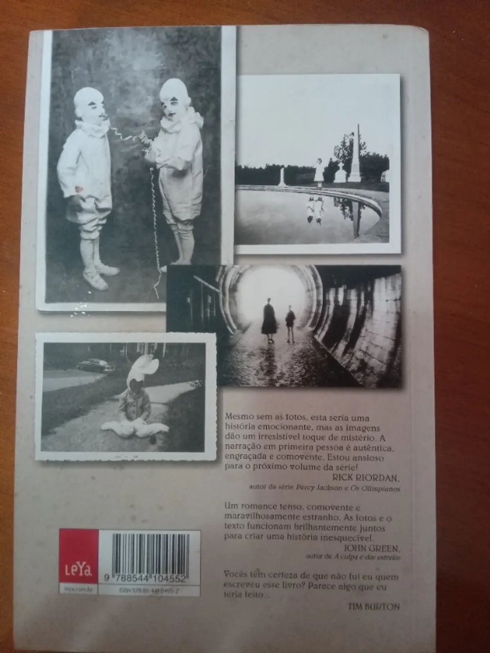 Livro O Orfanato da Srta. Peregrine Para Crianças Peculiares de Ransom Riggs - Foto 2