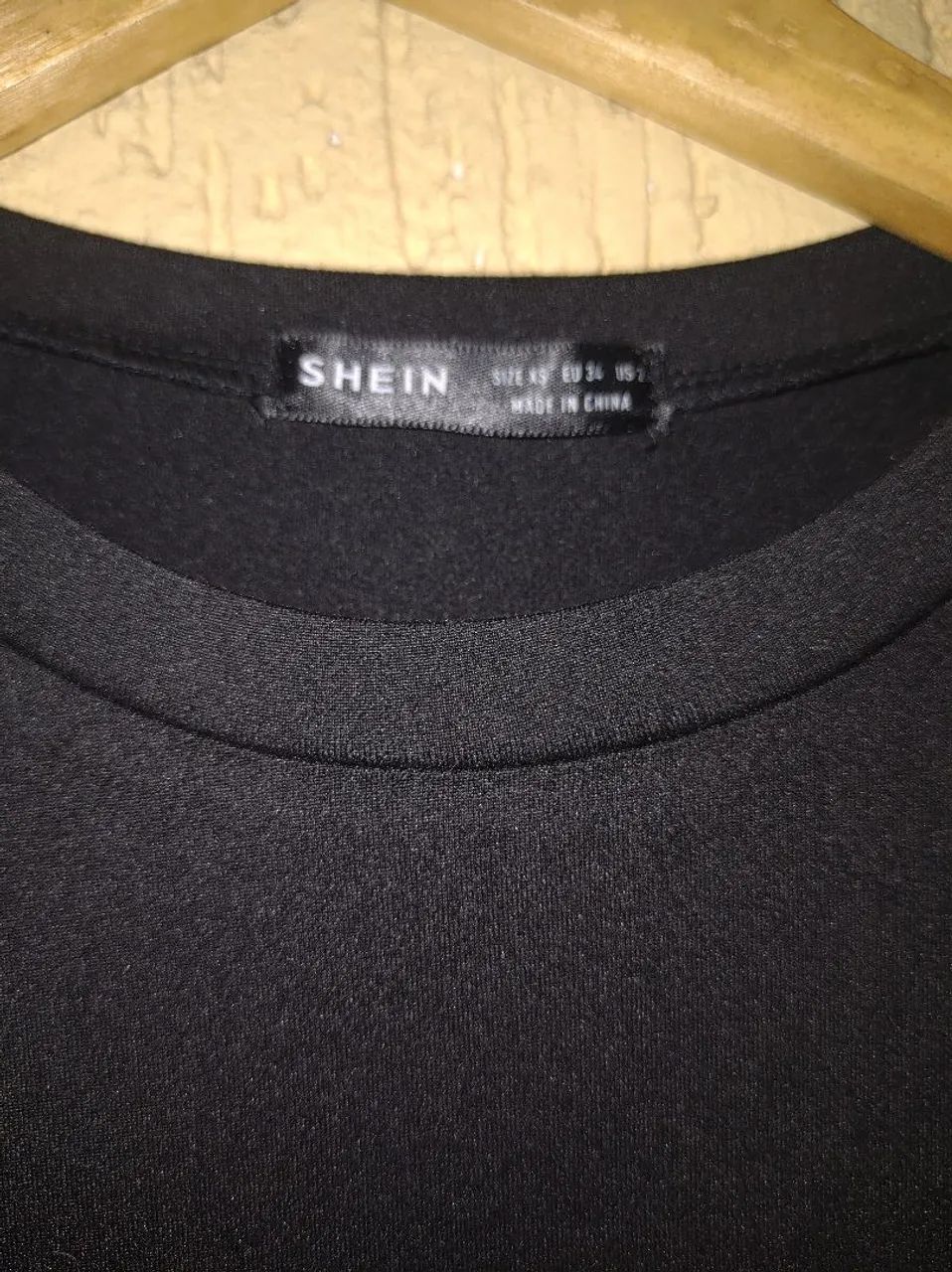 Camiseta Preta com Estampa de Caveira Sorridente - Foto 3