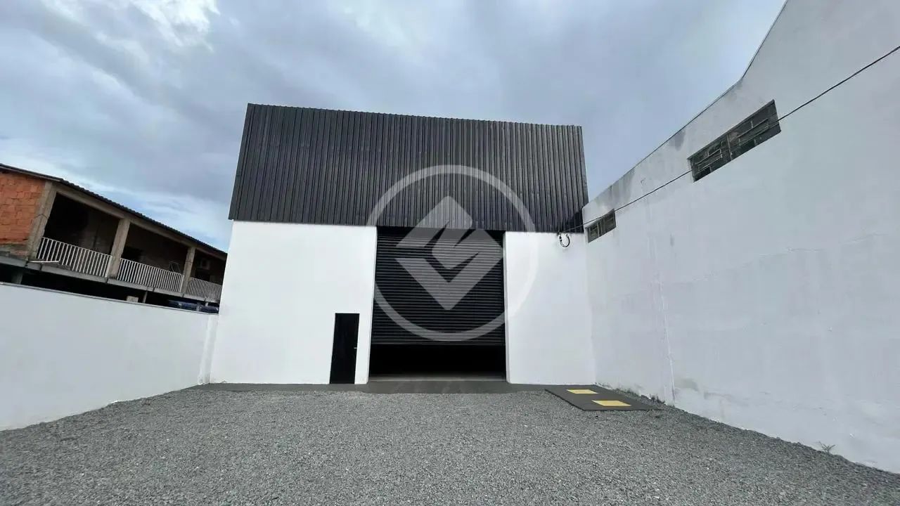 Galpão Novo 564m² total no bairro Porto codigo: 61678