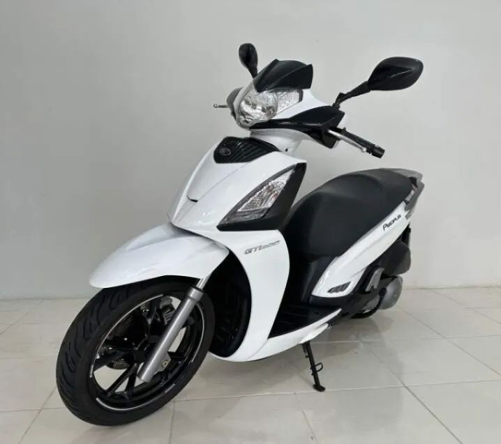 Kymco People GT 300.