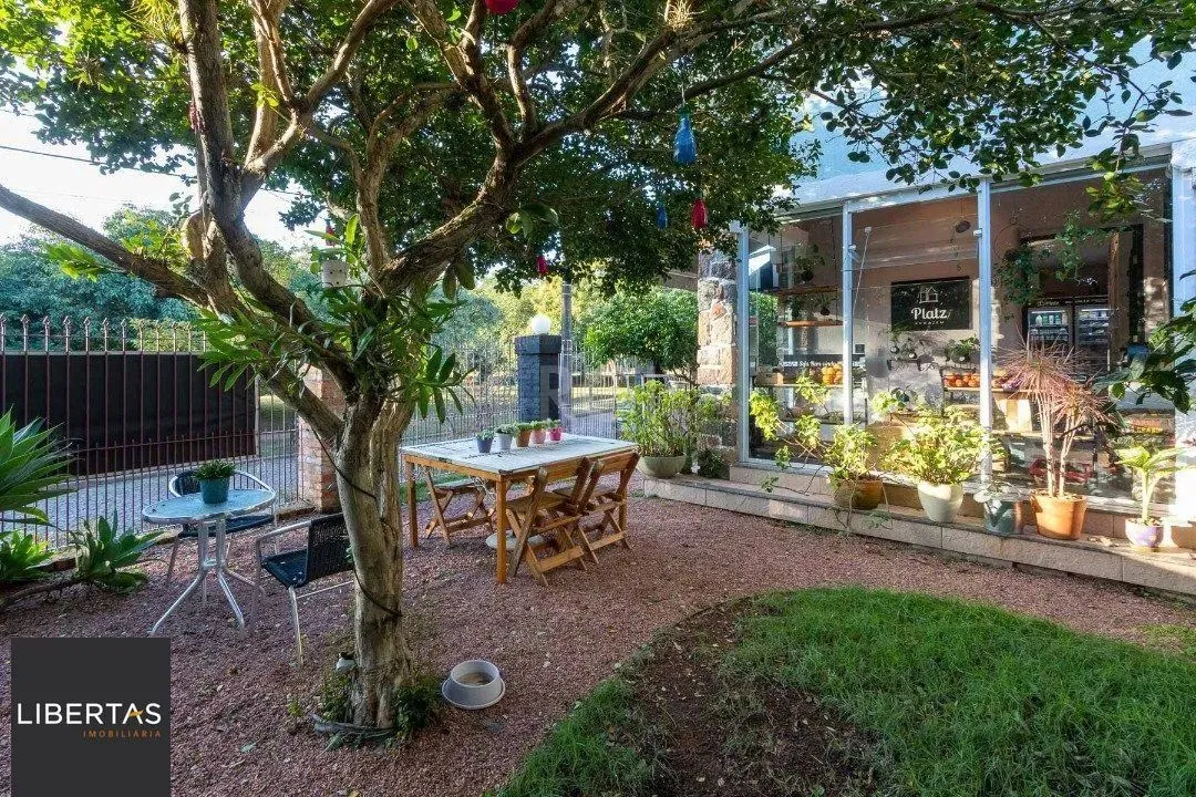 Casa para Venda - 200m², 3 dormitórios, sendo 1 suites, 2 vagas - Vila Assunção