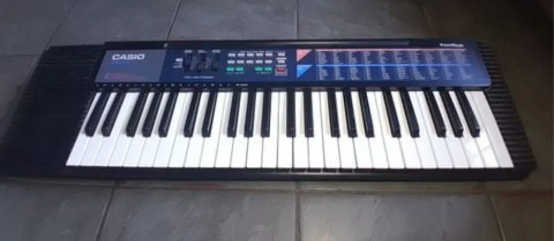 Teclado CA-110. Ótimo estado.