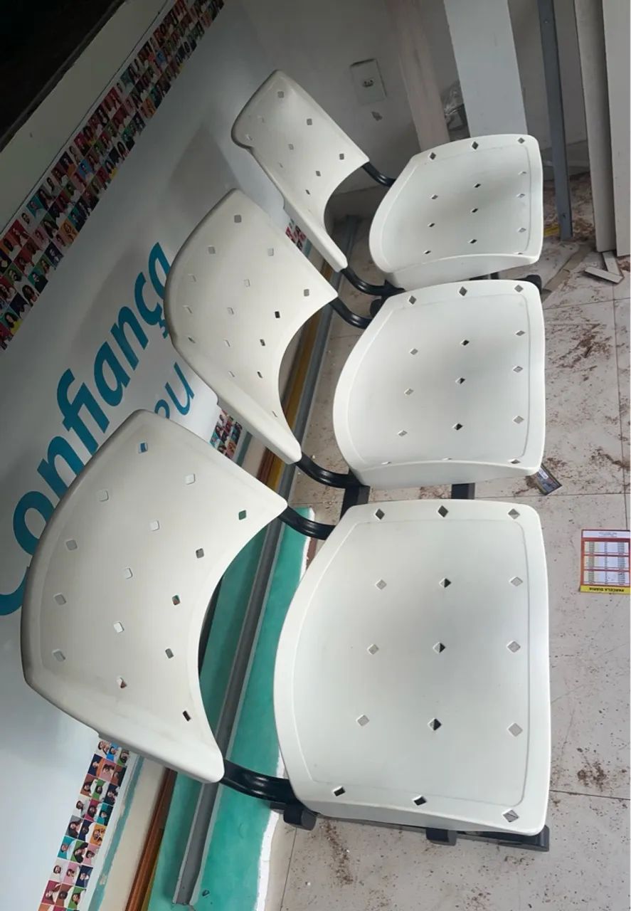 Cadeiras Longarinas 3 espaços Fixas para loja