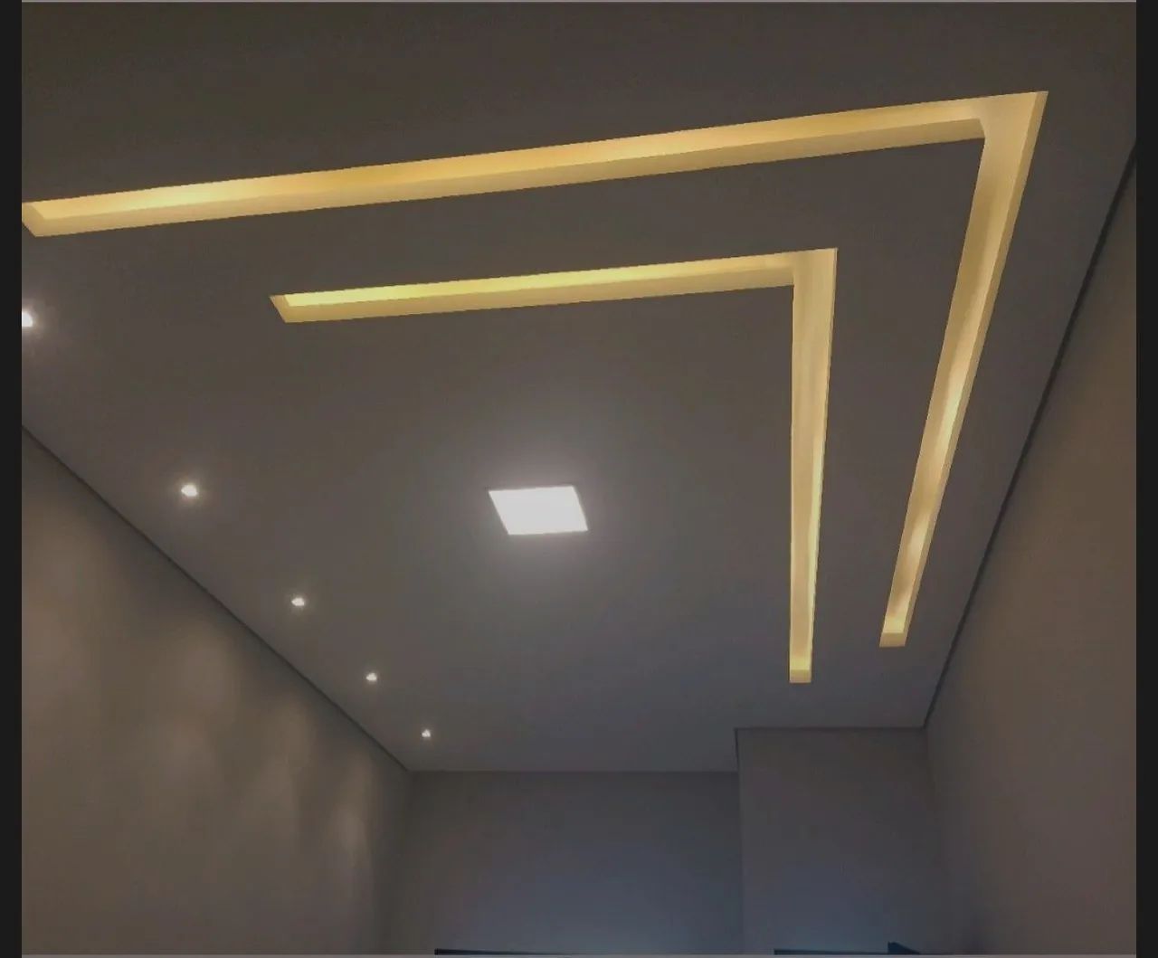 Rebaixamento de gesso e drywall 