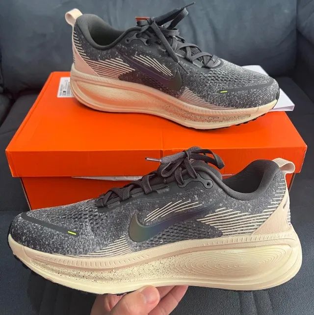 Tênis Nike Vomero 18 Oatmeal Anthracite Masculino 100% Original