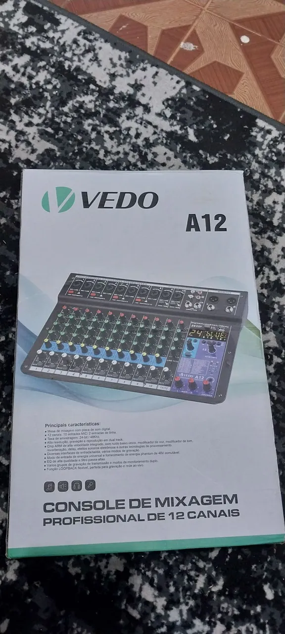 Mesa de Som VEDO A12 - 12 Canais