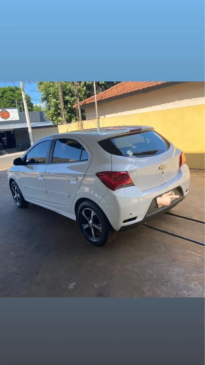 Chevrolet Onix LT 1.4 completo