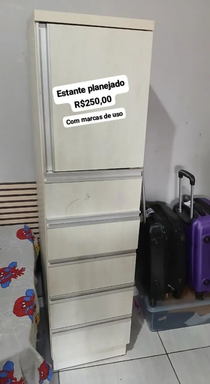 Estante pequena64960512630146120