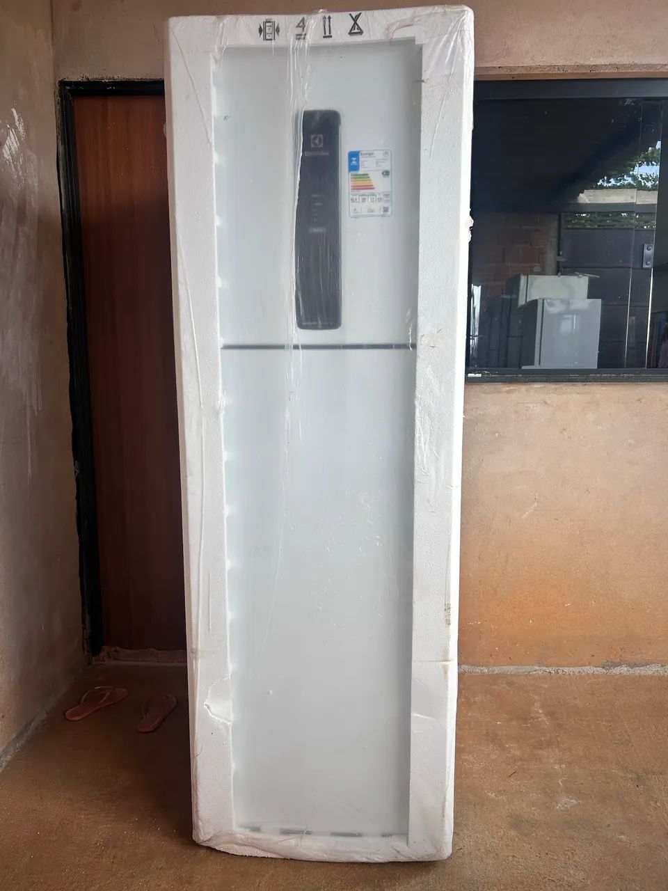 Geladeira Electrolux branca 410 litros 