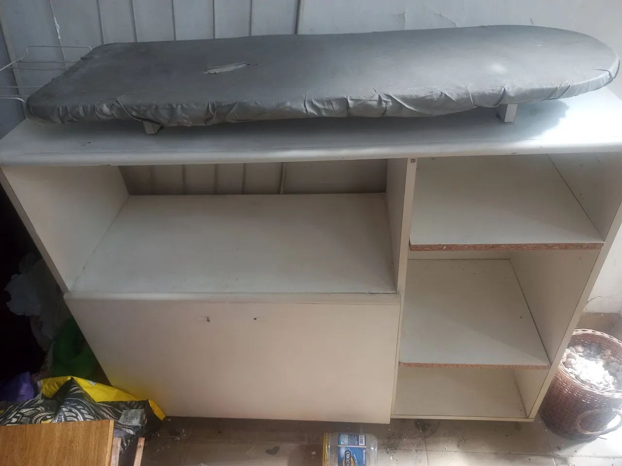 Móvel Organizador com Tábua de Passar30. *