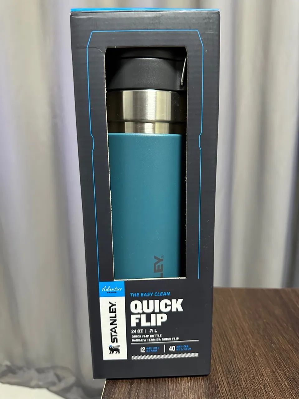 Garrafa térmica Stanley Quick Flip 710ml NOVA