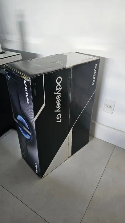 Monitor Gamer Samsung Odyssey 27 G7 Qled WQhd 240hz Hdr 1ms 2560 x 1440 pixels 600 cd/m² - Foto 4