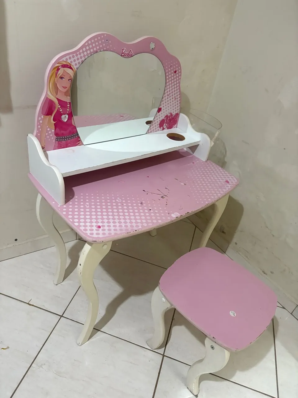 Penteadeira infantil da Barbie completa + banqueta