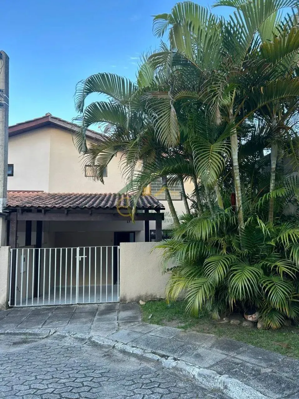 Sobrado em Condomínio à venda no Bairro Alto Curitiba PR