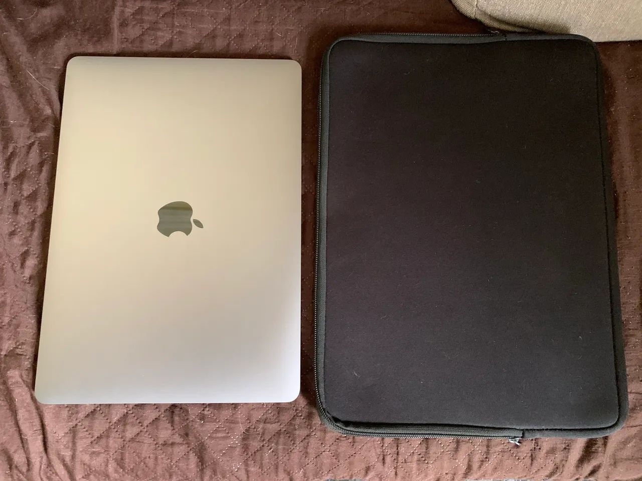 MacBook本体 MacBook Pro (M1, 8GB, 256GB) Apple MacBook Pro 13