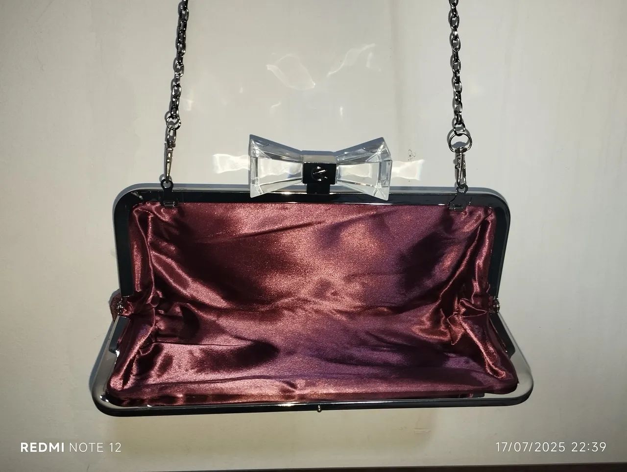 Linda Bolsa de Mão com Detalhe de Laço - Foto 2