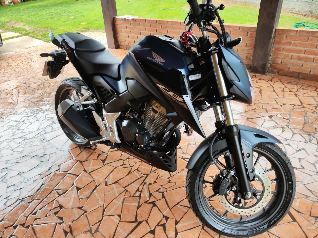 CB300 F 2025 - Foto 2