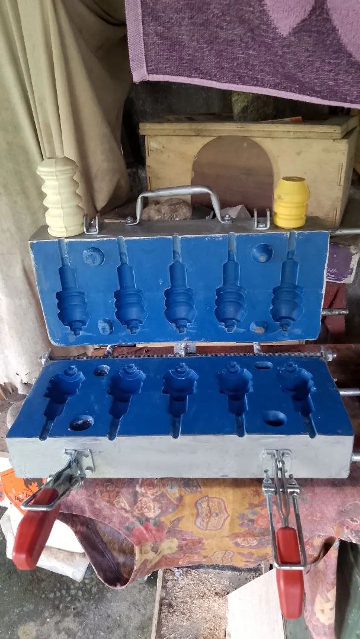 Moldes para injeção de poliuretano .