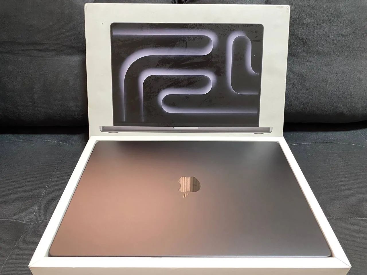 MacBook Pro M3 Max - Foto 2