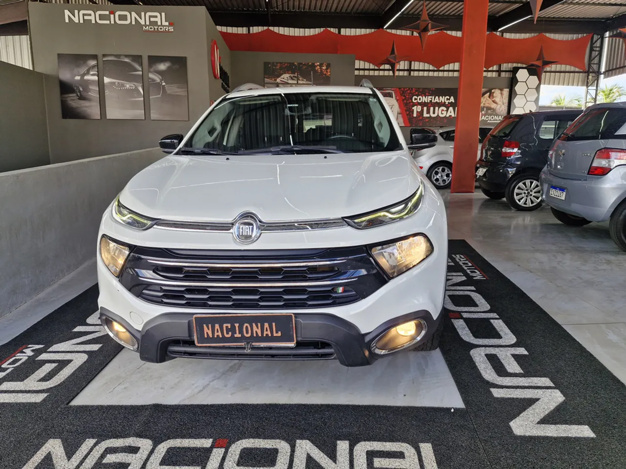 Fiat Toro 2.4 Volcano Flex Automático - Baixa Quilometragem