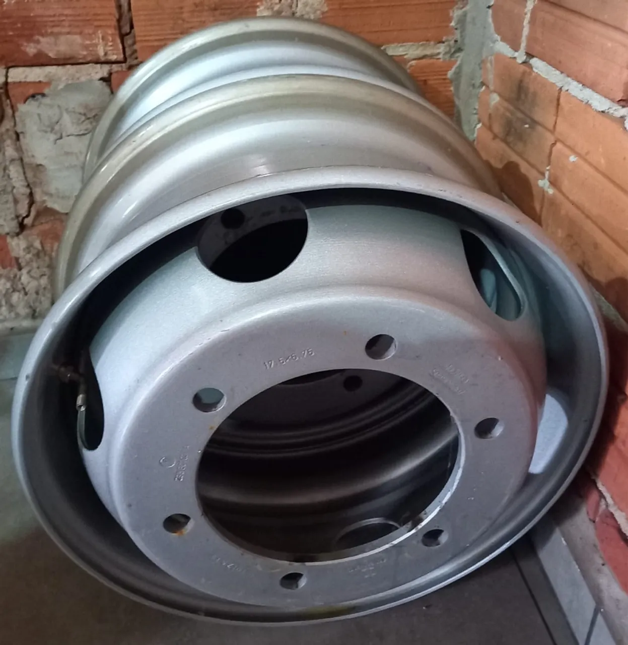 Rodas de caminhão aro 17.5