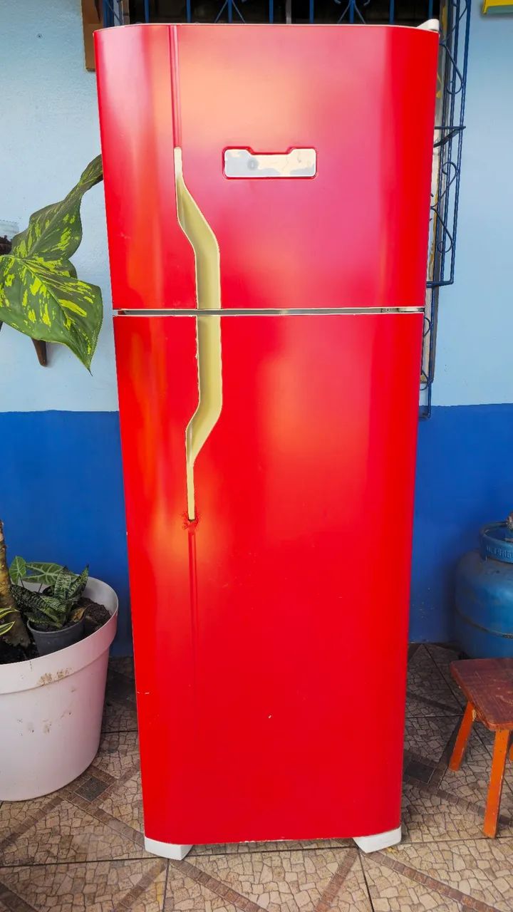 R$ 900 Geladeira Electrolux 