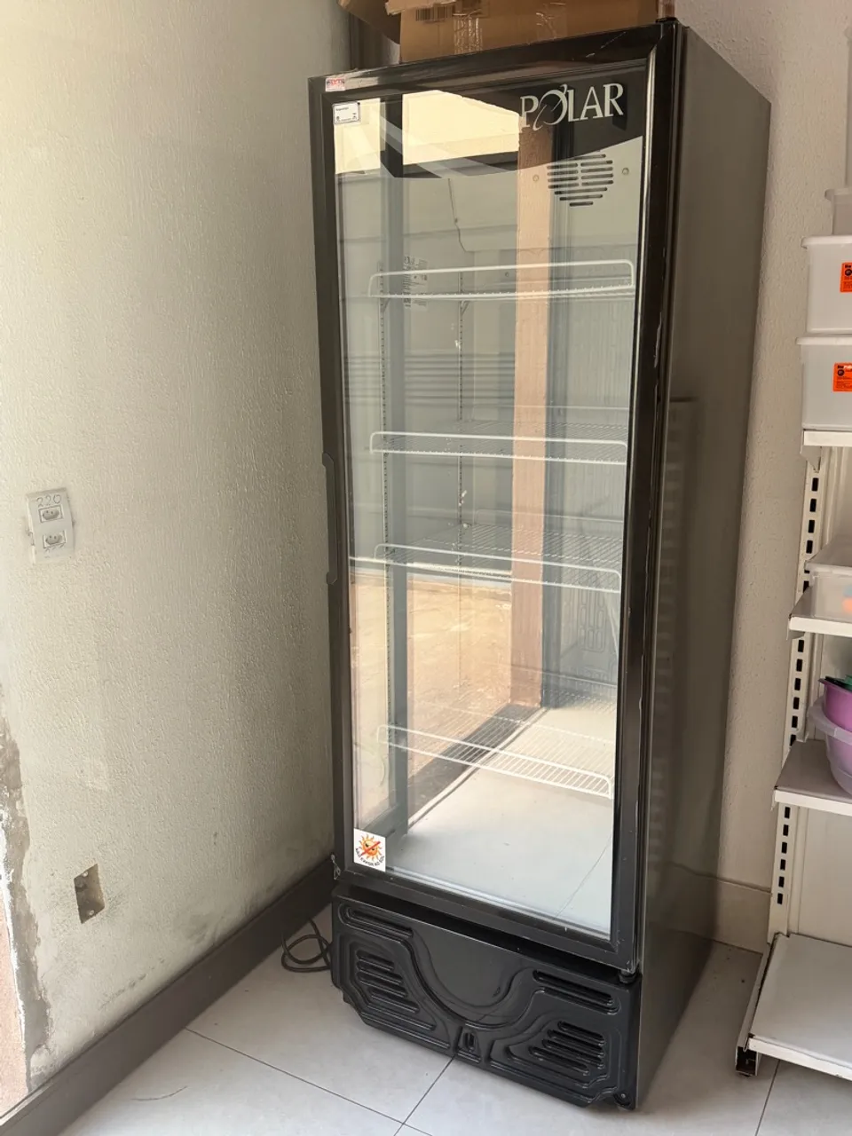 Geladeira Polar com Porta de Vidro - Ideal para Comércios