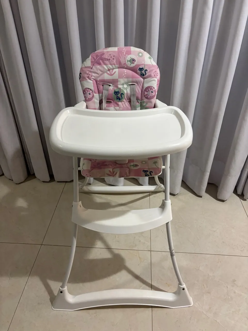 Cadeira de Refeição Infantil - Ótimo estado