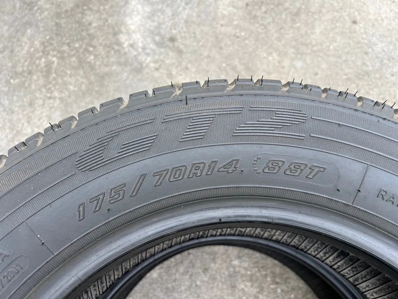 Pneus  Goodiyear  175/70 R14, Excelente Estado de conservação. - Foto 3