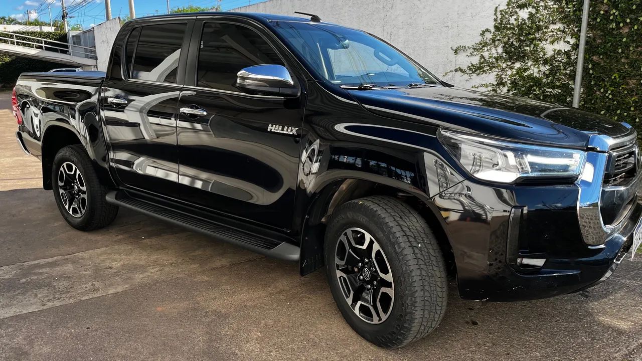 Toyota Hilux SRX 2.8 TDI 4x4 diesel automática 2022 - Foto 2