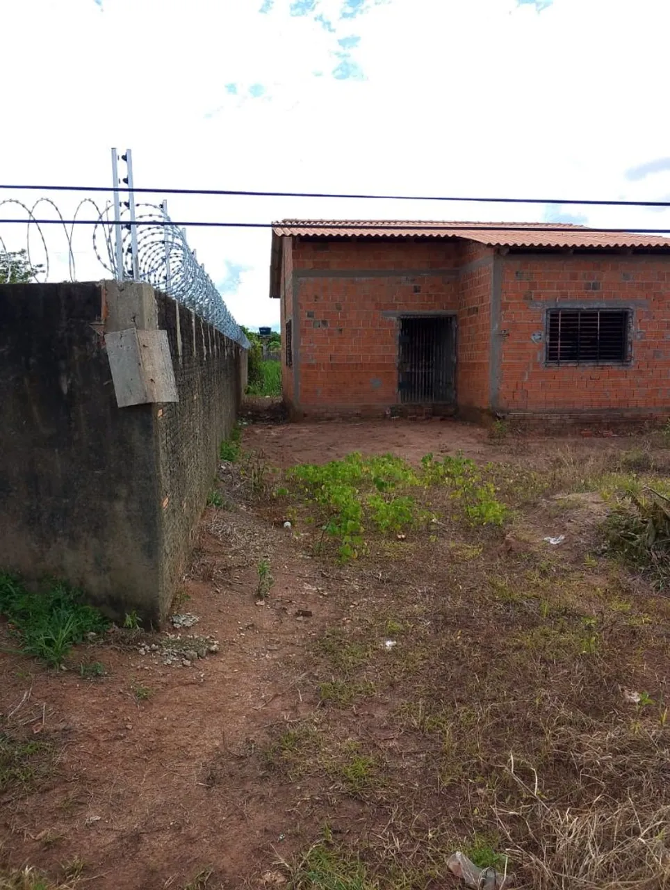 VENDO CASA EM CONSTRUÇÃO