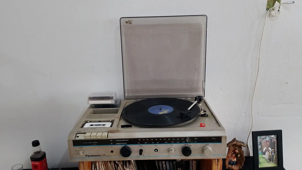 Vitrola Toca Discos