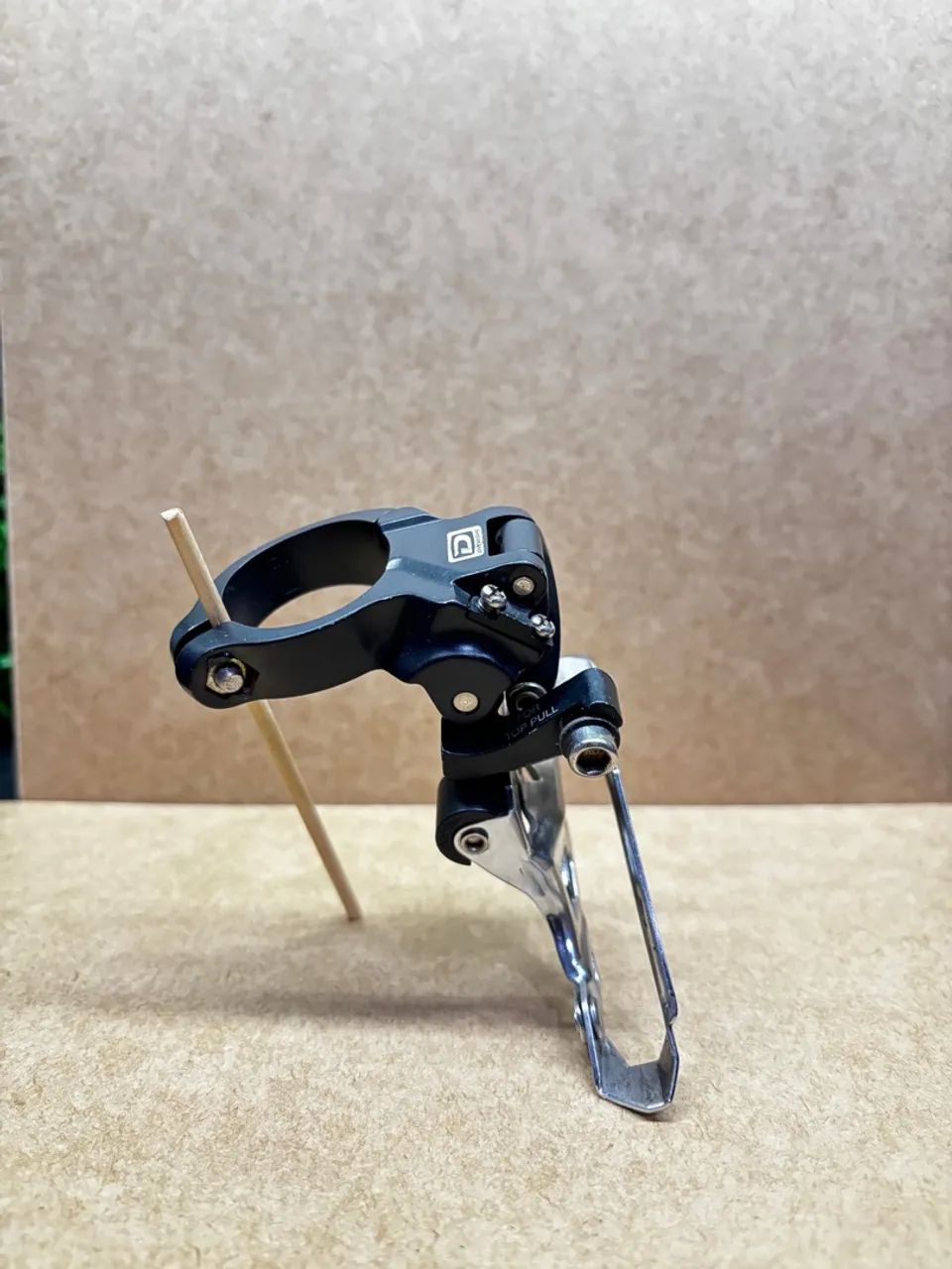 Câmbio dianteiro Shimano SLX M676 top pull - Foto 5