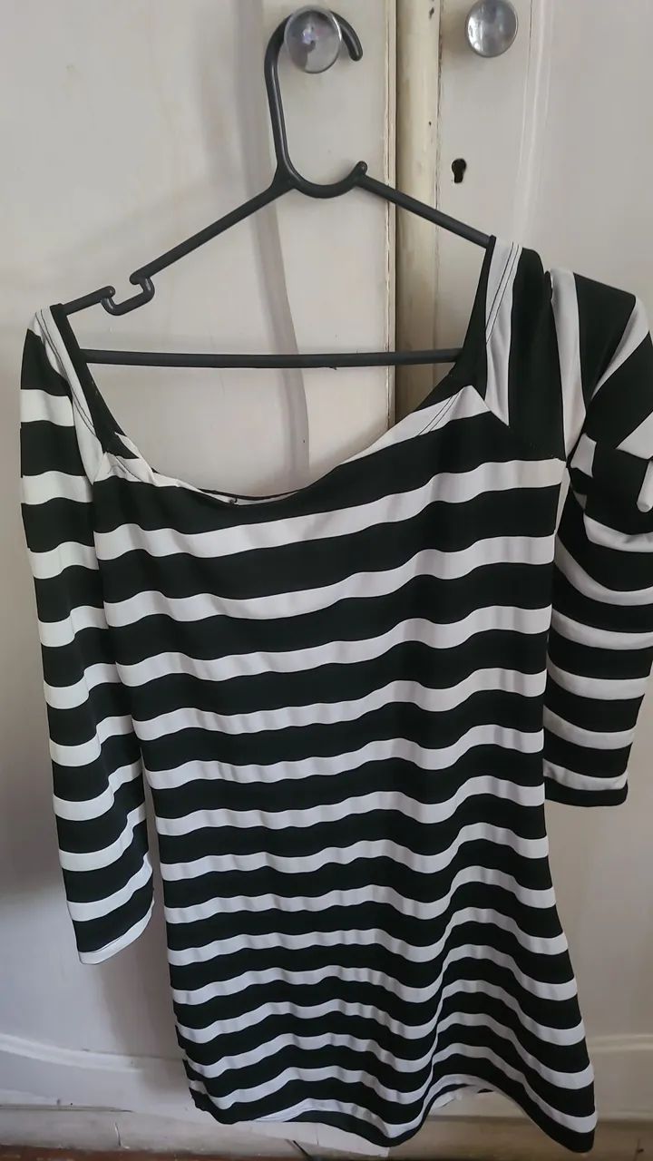 Blusinhas diversas 15,00 cada - Foto 3