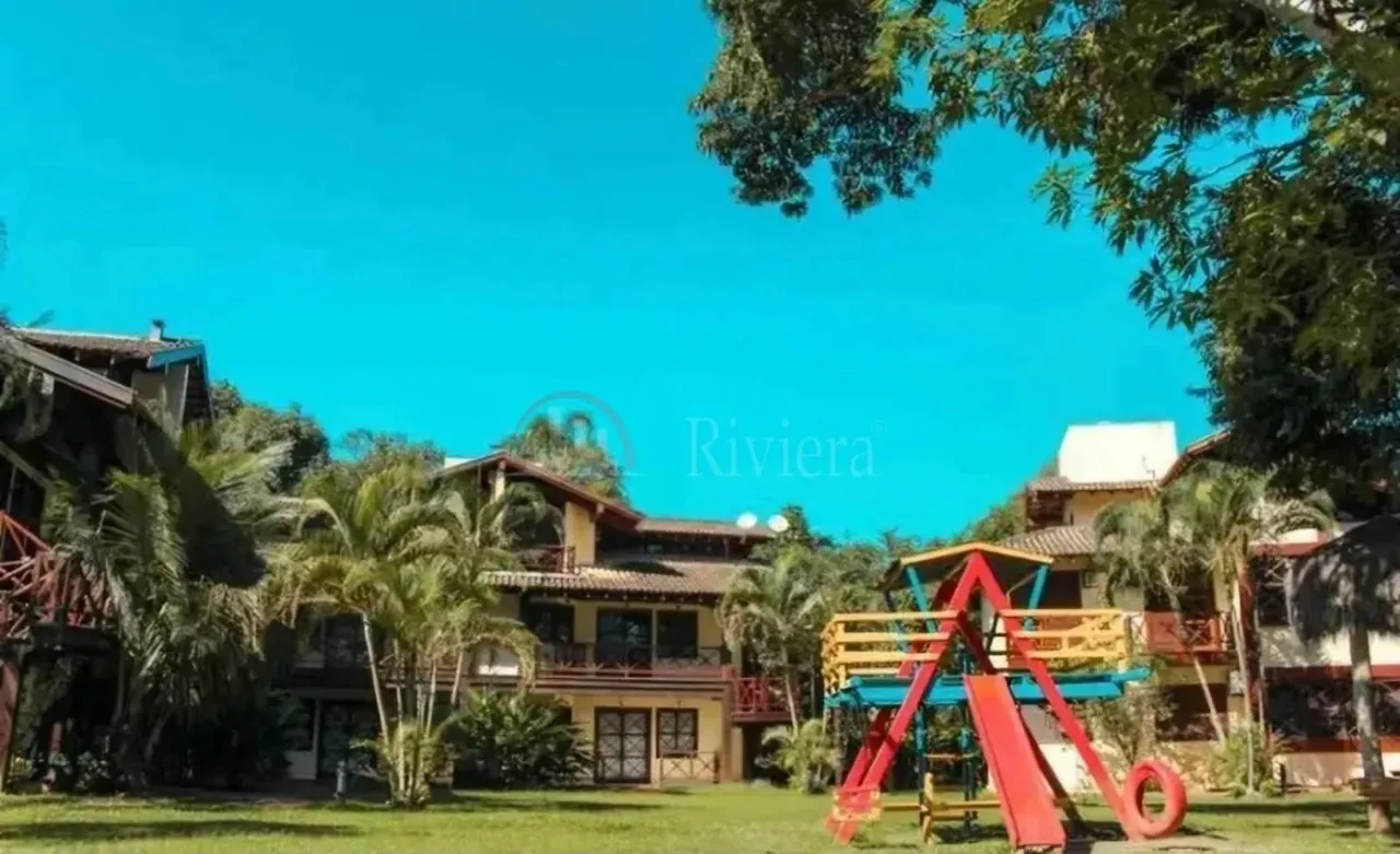 Apartamento a Venda em Condomínio Fechado na Praia de Maresias.