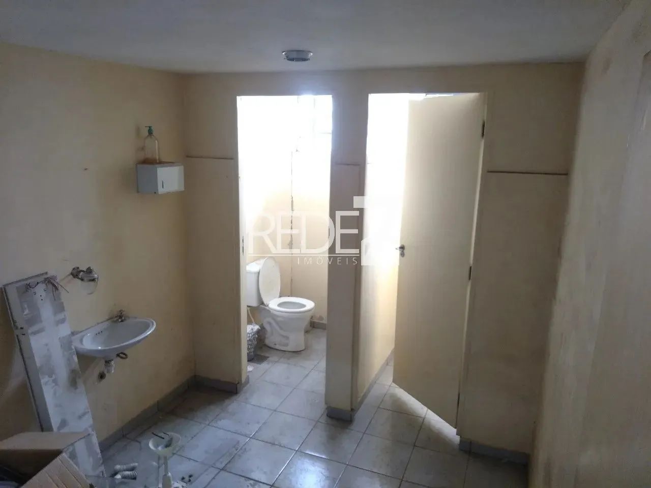 Galpão Comercial para Locação em Campinas-SP, Jardim do Trevo: 3 Salas, 4 Banheiros, 3 Vag - Foto 3