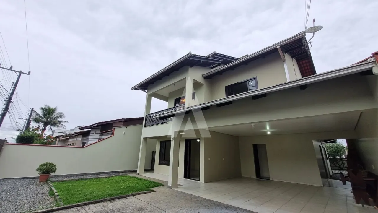 Casa residencial com 5 quartos para alugar por R$ 4800.00, 256.00 m2 - COSTA E SILVA - JOI