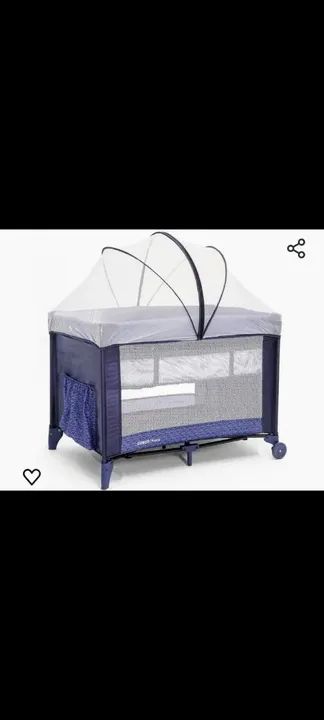 Berço portátil com mosquiteiro