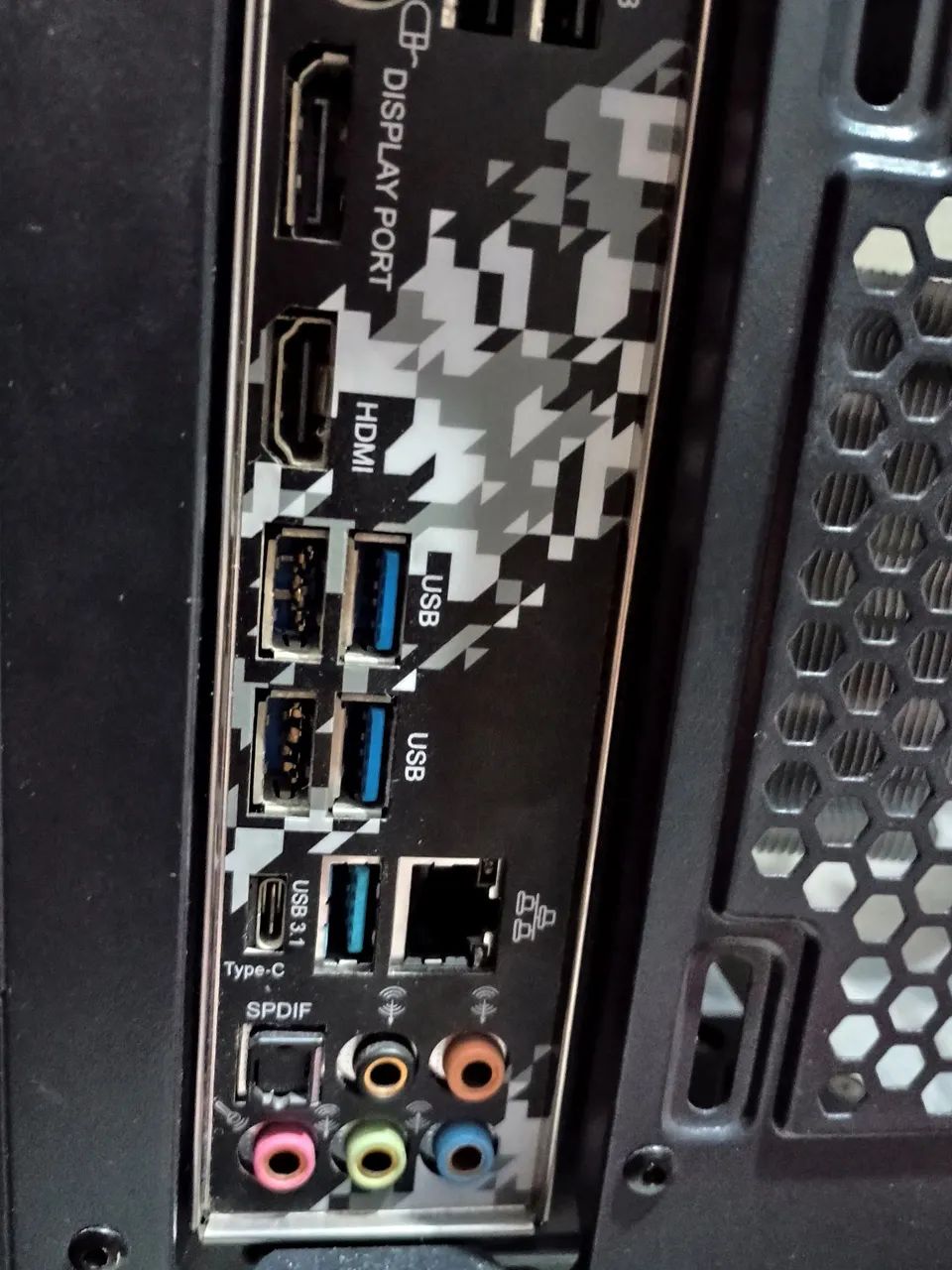 Kit Ryzen 7 5700x3d + b450m Steel legend (envio olx pay) - Foto 3