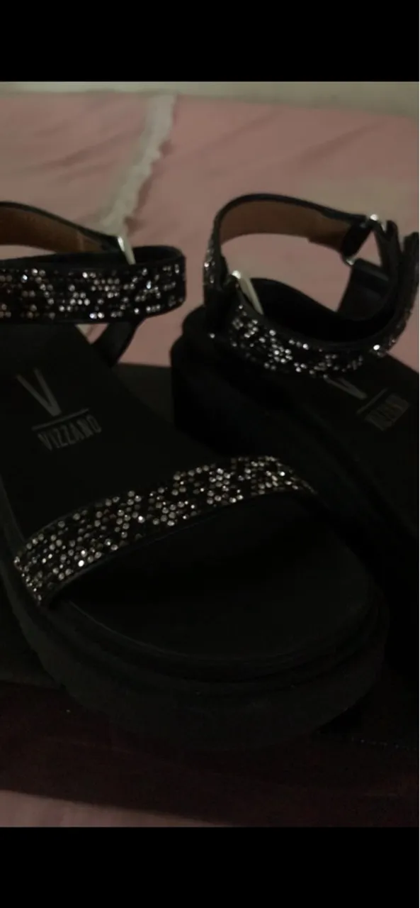 Sandália Feminina Vizzano Strass Preta - Elegância nos seus pés!