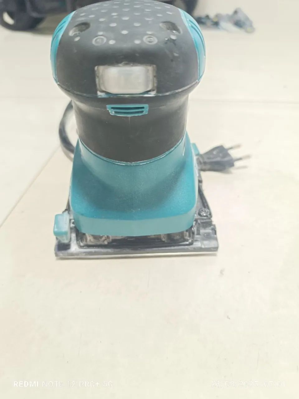 Lixadeira orbital BO4556  220v - Foto 4