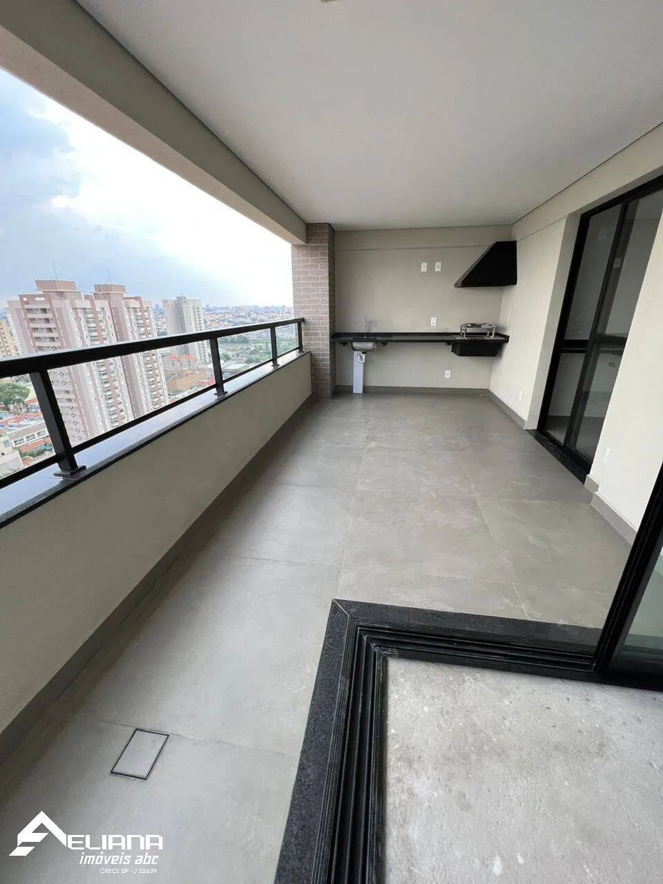 Apartamento novo 3 suítes - 3 vagas + depósito - B. Campestre